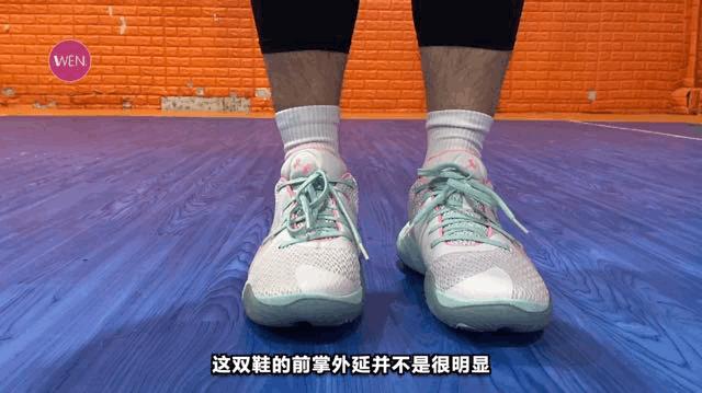 安德玛实战球鞋推荐,安德玛hovrsplash1配色