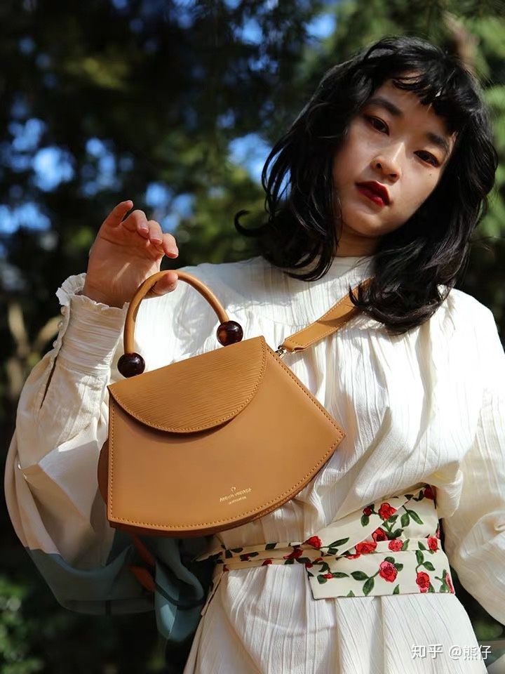 千元包包推荐轻奢20岁,千元小众包包推荐百搭平价