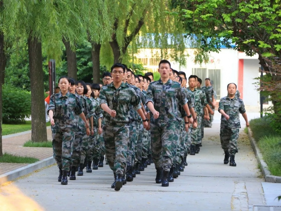 西安市第九十八中学名校,西安市第八十五中排名