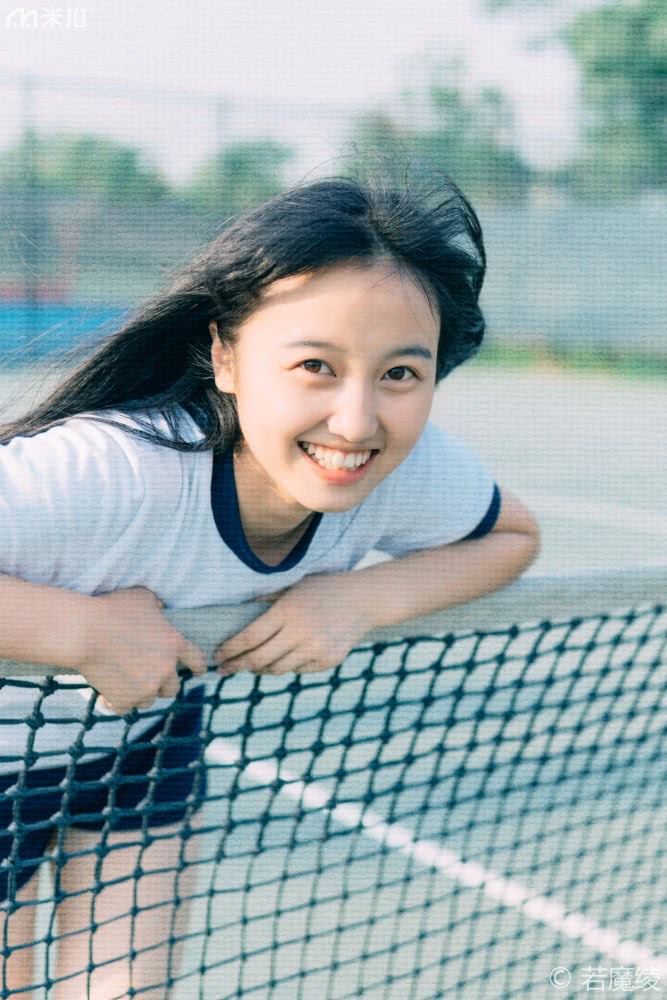 爱笑的女孩美图,甜美清纯治愈系女生写真