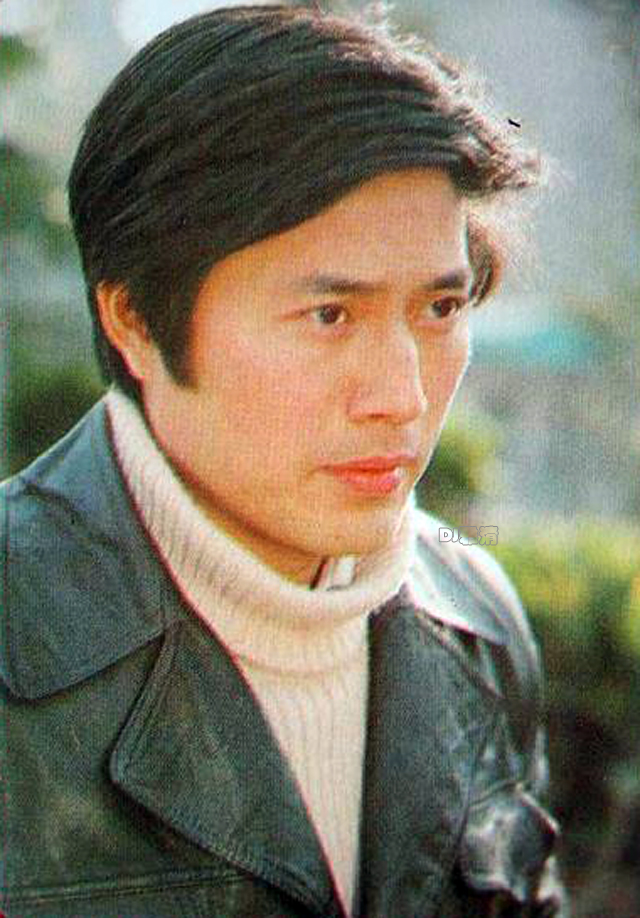 罕见老照片80年代男星,80岁老戏骨全部照片