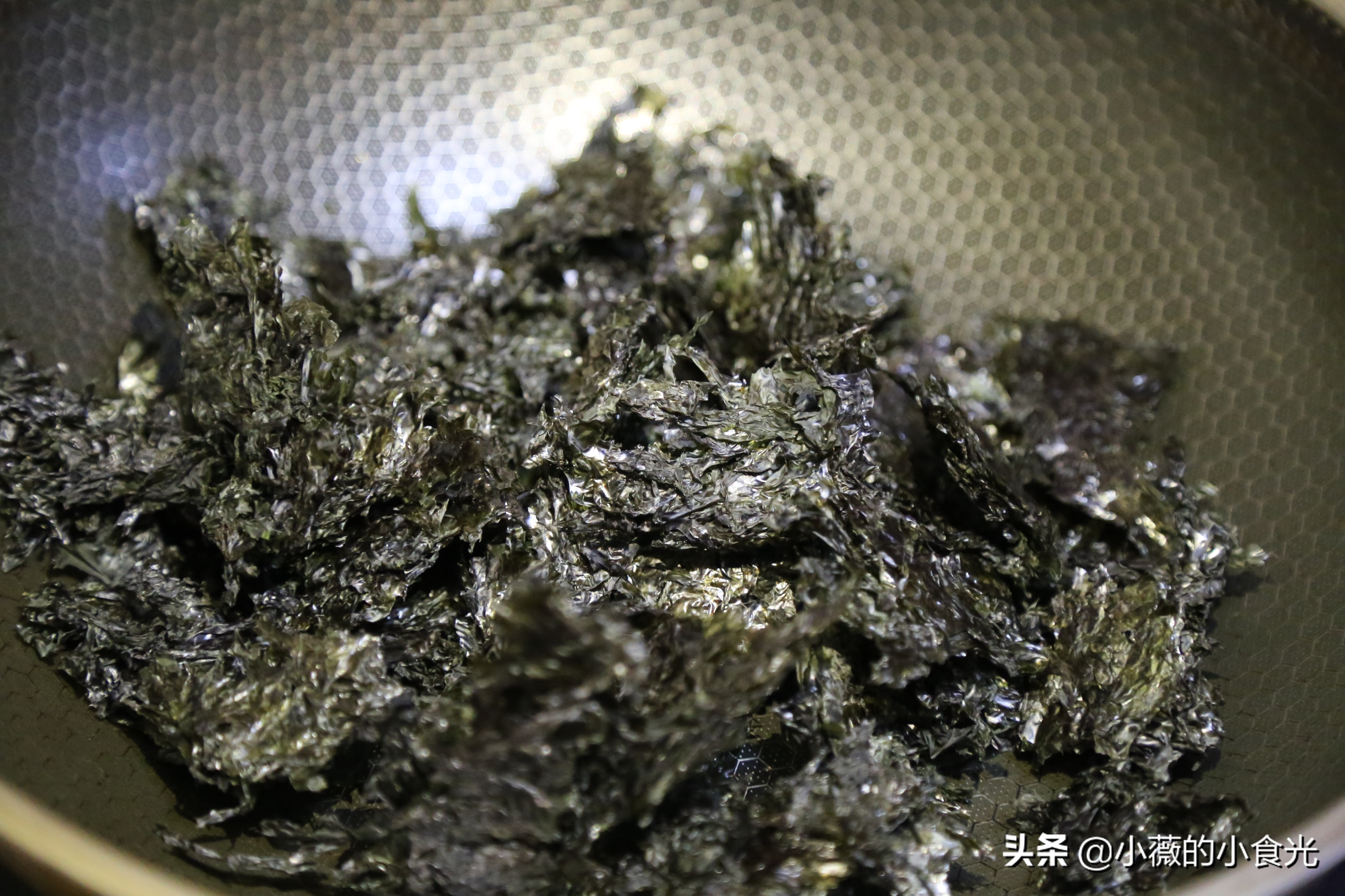 挑战用紫菜做酥脆美味、入口即化的海苔,在家几块钱5分钟就搞定