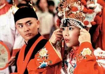 胡杏儿：秘恋黄宗泽奈何情深缘浅，嫁给夜店老板5年3胎太拼命