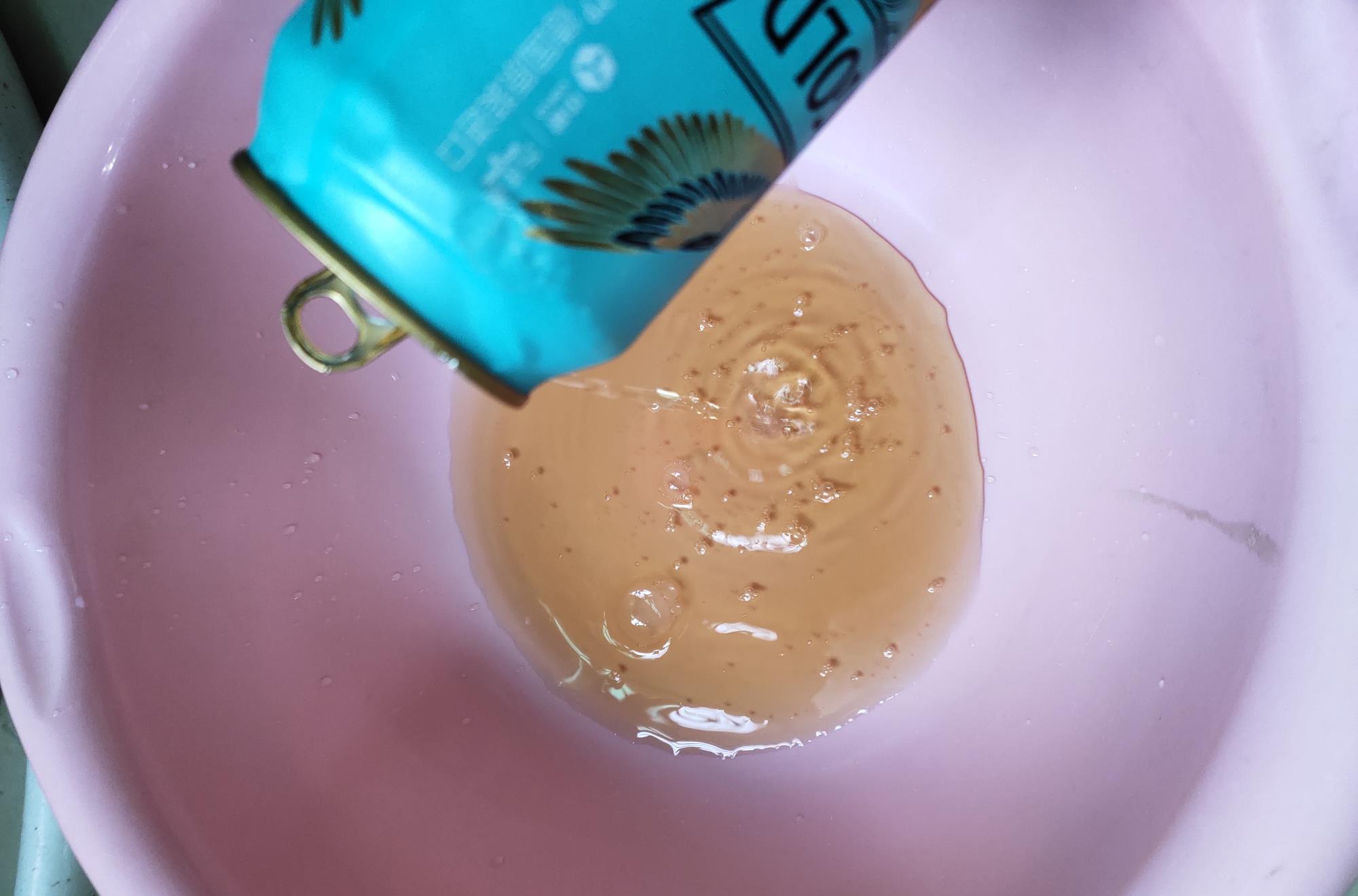 如何保持绿萝的叶子长得更旺盛,绿萝叶片巴掌大