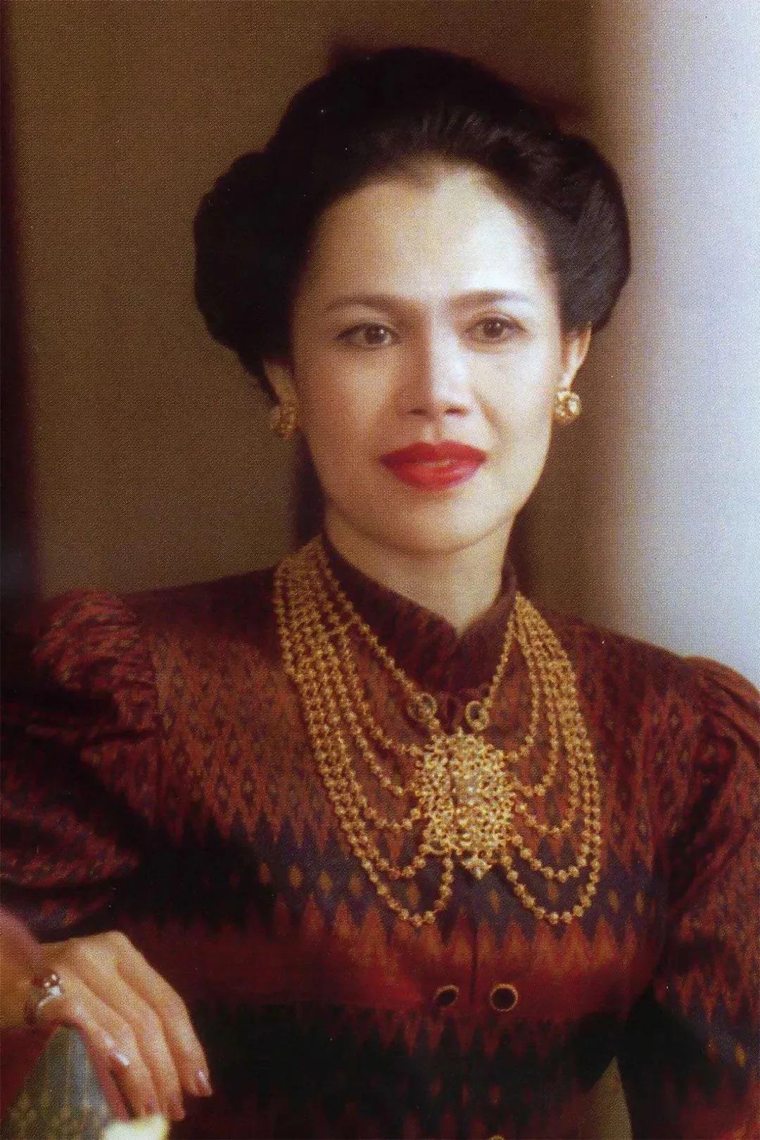 泰国国王是否是从古至今一个家族,泰国国王为什么疼爱小儿子