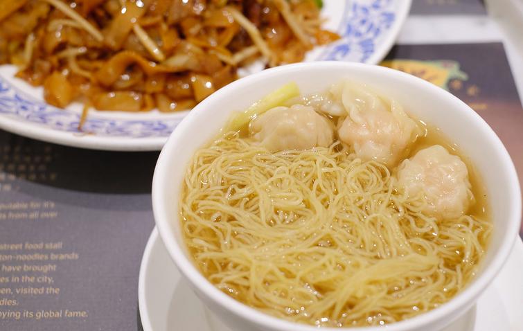 香港自由行吃喝玩乐攻略,香港海港城购物