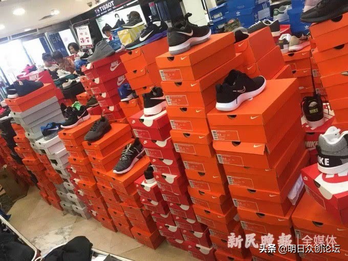 球鞋市场火爆带热山寨市场，卖2折假鞋赚暴利