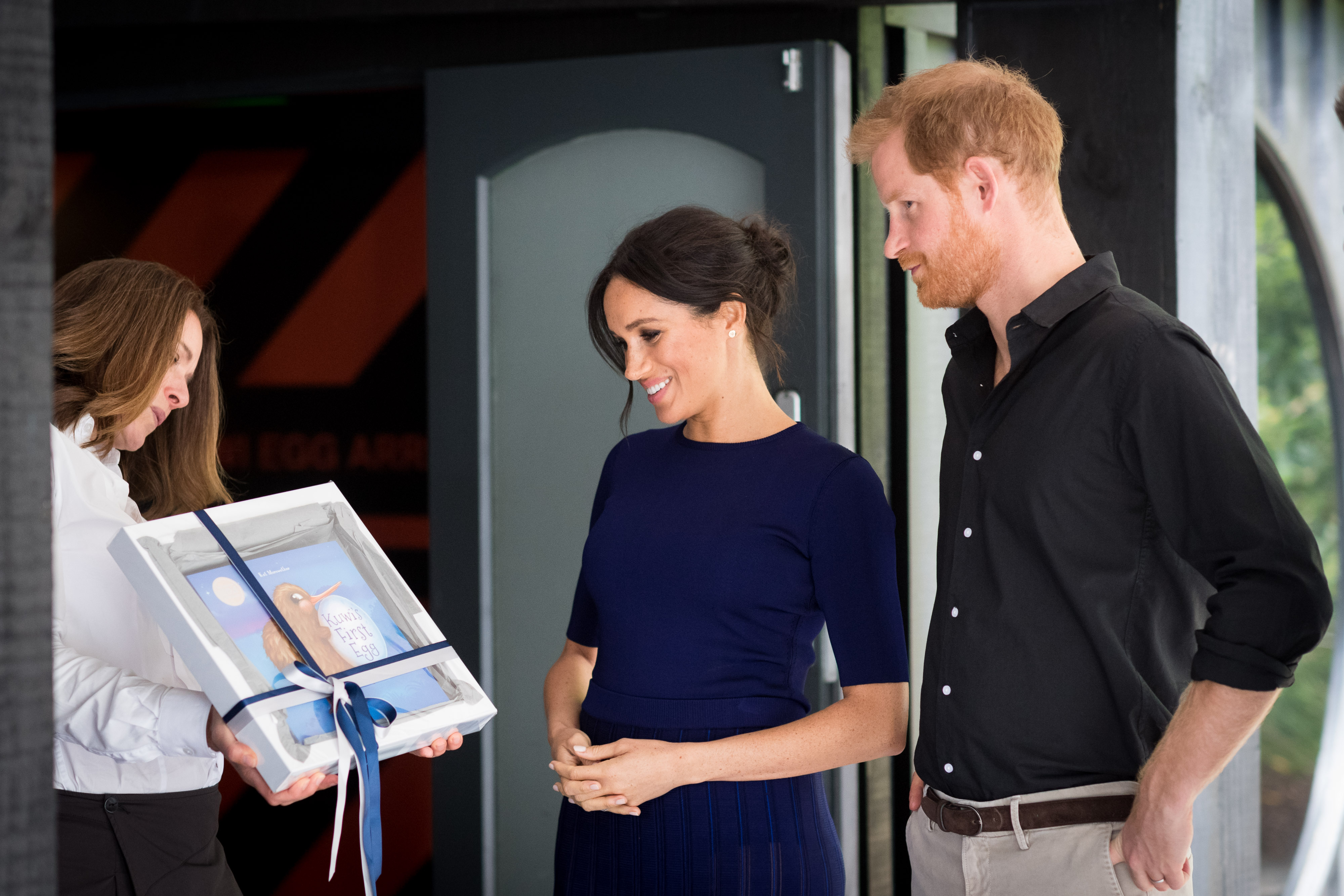 哈里梅根蜜月,哈里梅根徒步游