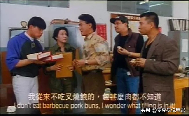 他将饰演警察当职业来做，影坛再也找不出他这样的阿sir专业户了