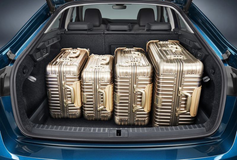 全新斯柯达明锐实车亮相,斯柯达明锐新款尾标