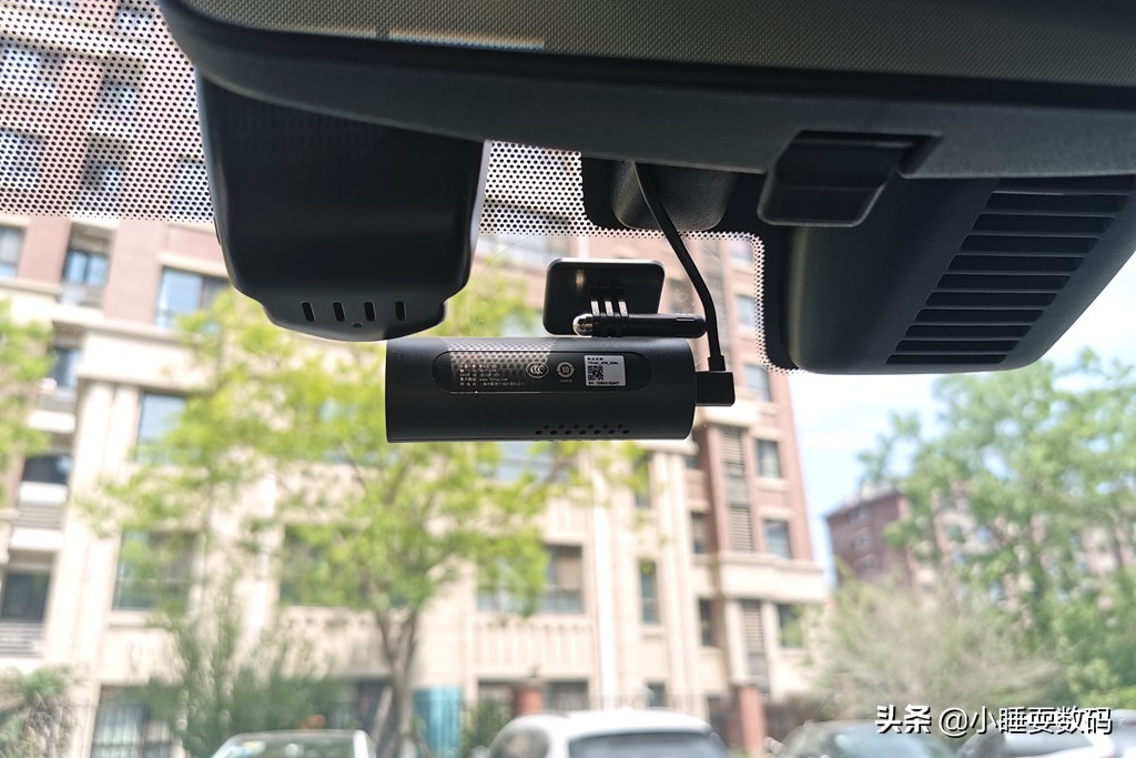 70迈行车记录仪和小米记录仪对比,70迈行车记录仪1s和小米