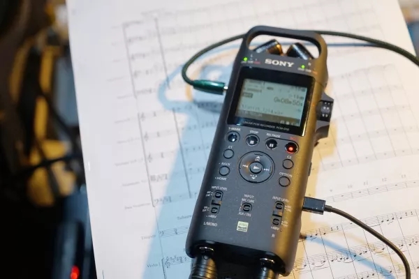 索尼录音笔ux560f和570f有什么区别,索尼录音笔哪款最好