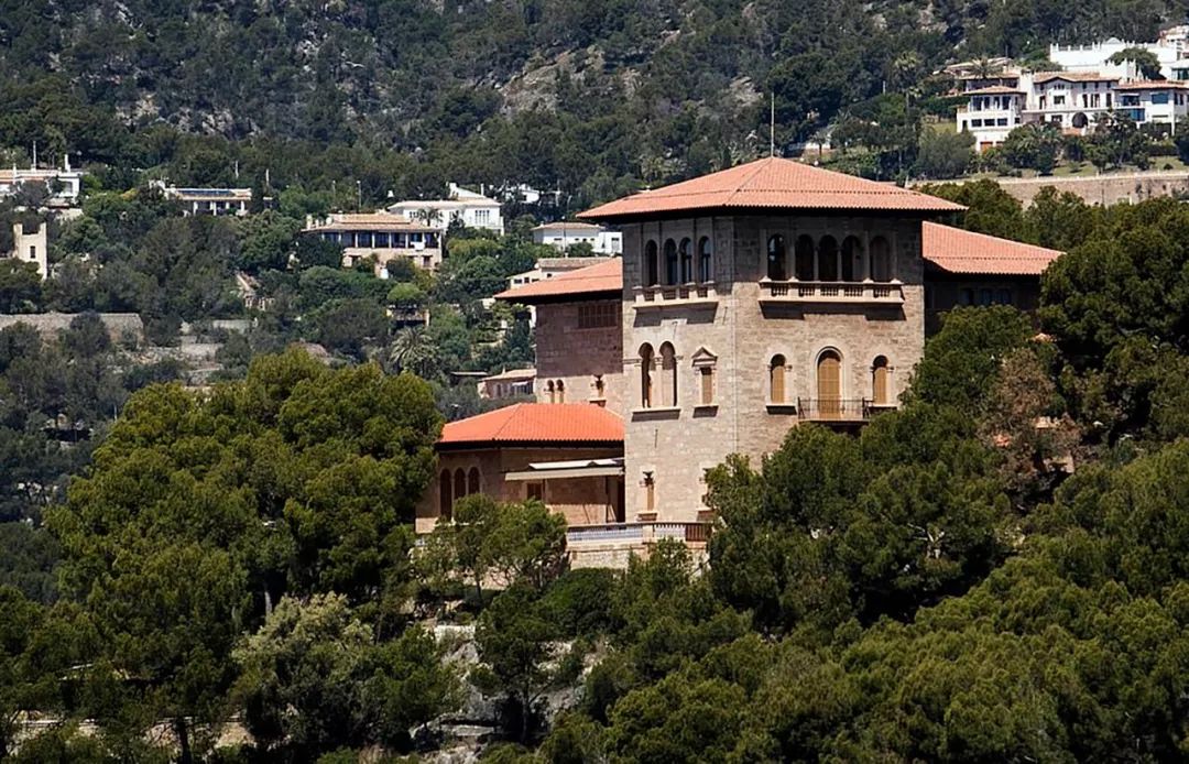 西班牙公主索菲亚越来越漂亮,西班牙索菲亚公主腿伤