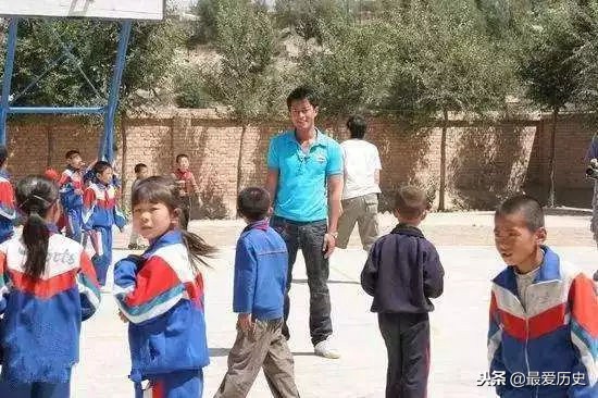 从武训到白芳礼，生于卑微的他们如何活出不朽的崇高？