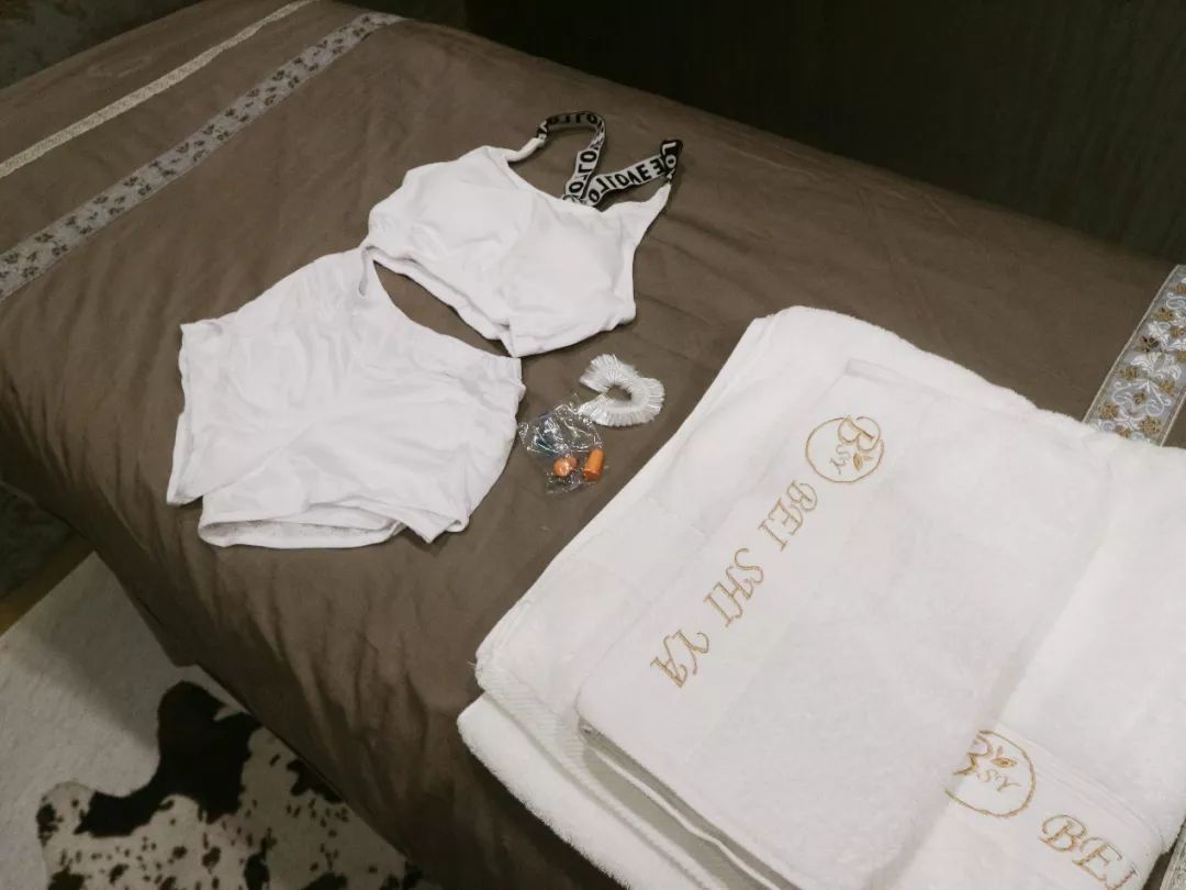 美体探店,死海盐水漂浮评测