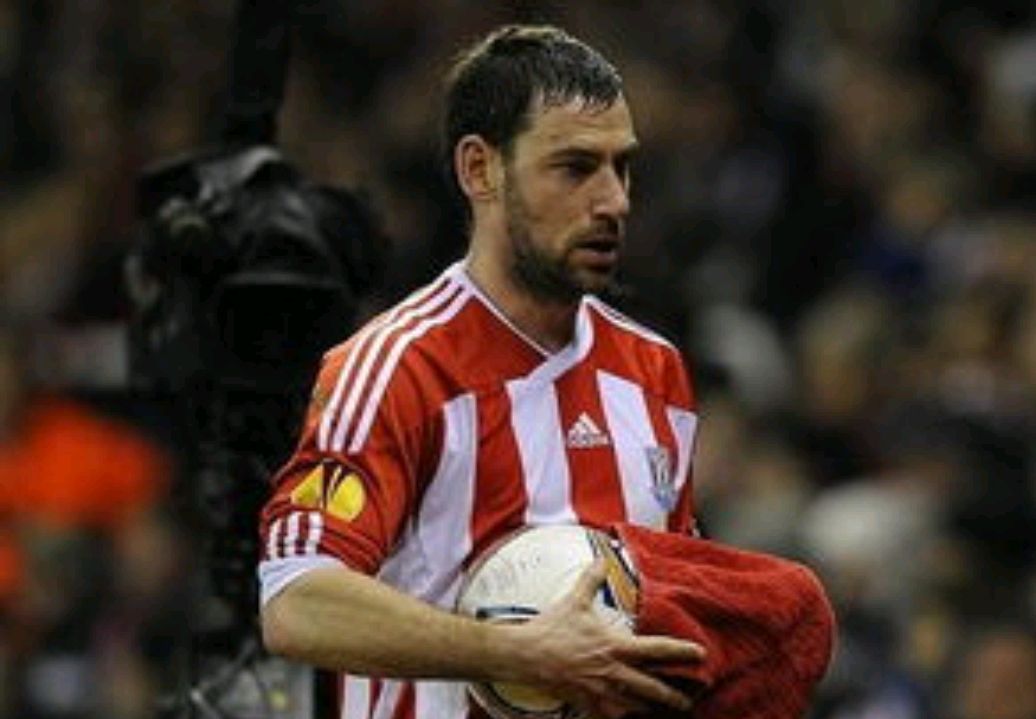 足坛神迹进五球,足坛十大杂耍过人