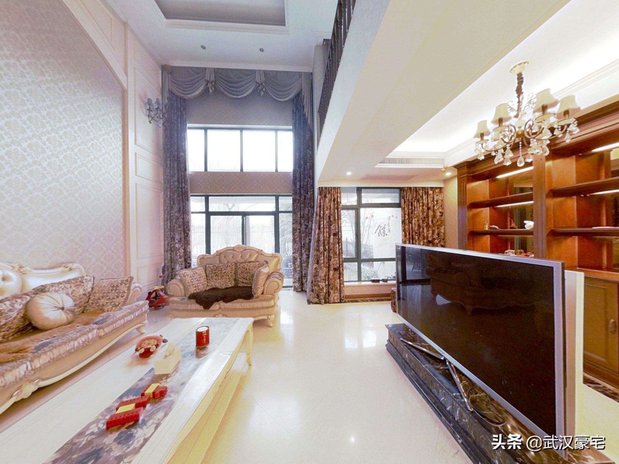 只要1100W万科高尔夫二期别墅边户院子大