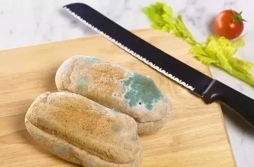 三十种不能吃的小食品,不能喂猫的食物