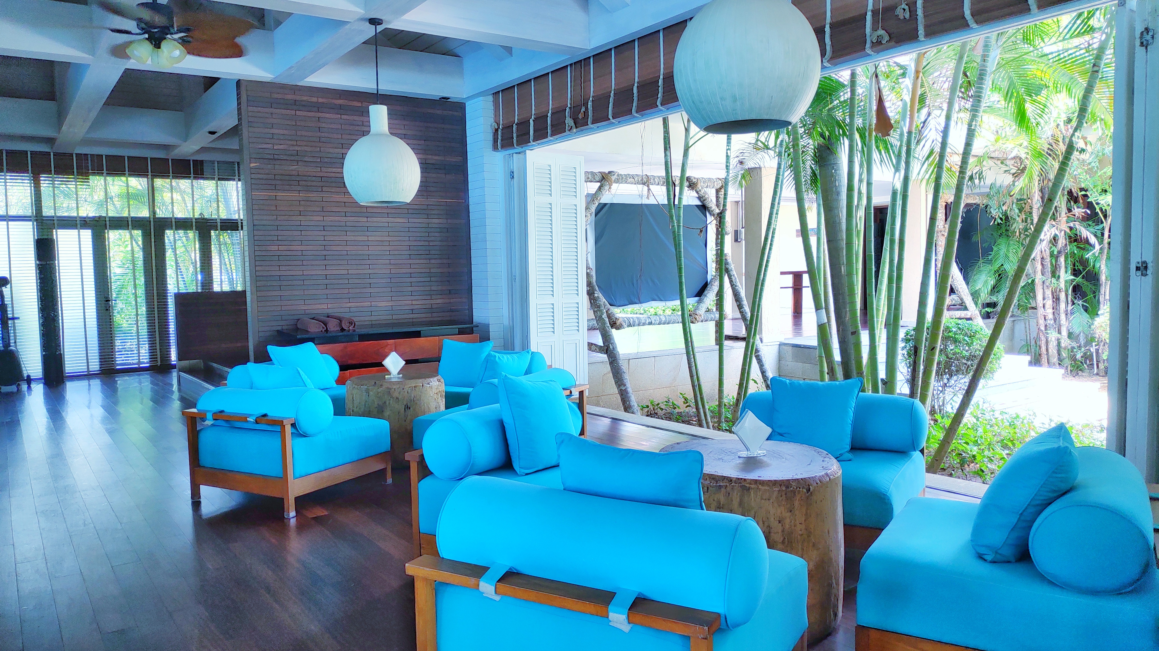 三亚如何找性价比高的住宿,三亚的高端酒店怎么选