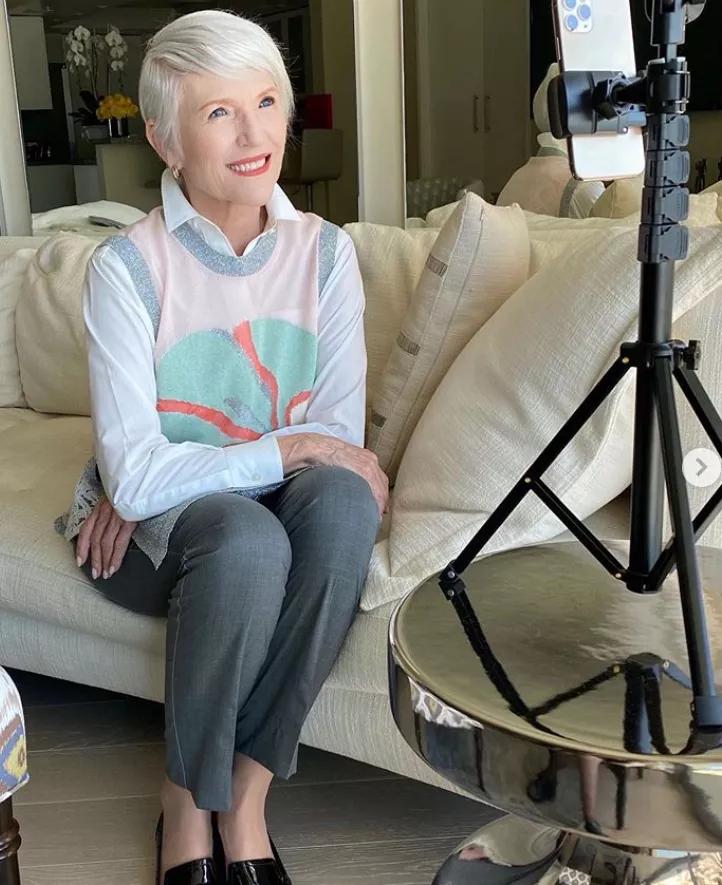 养大3个亿万富豪、67岁全裸上杂志：她的人生太硬核