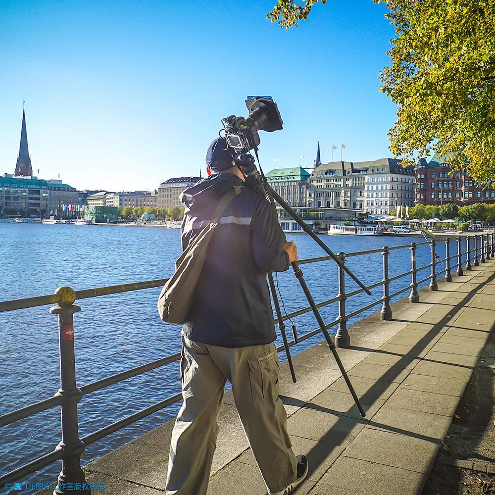 李忠:用钢笔记录粉笔