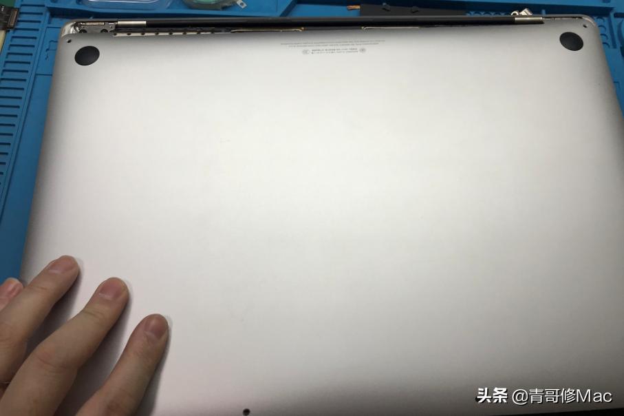 苹果笔记本进水怎么处理搞笑,苹果笔记本进水了怎么办