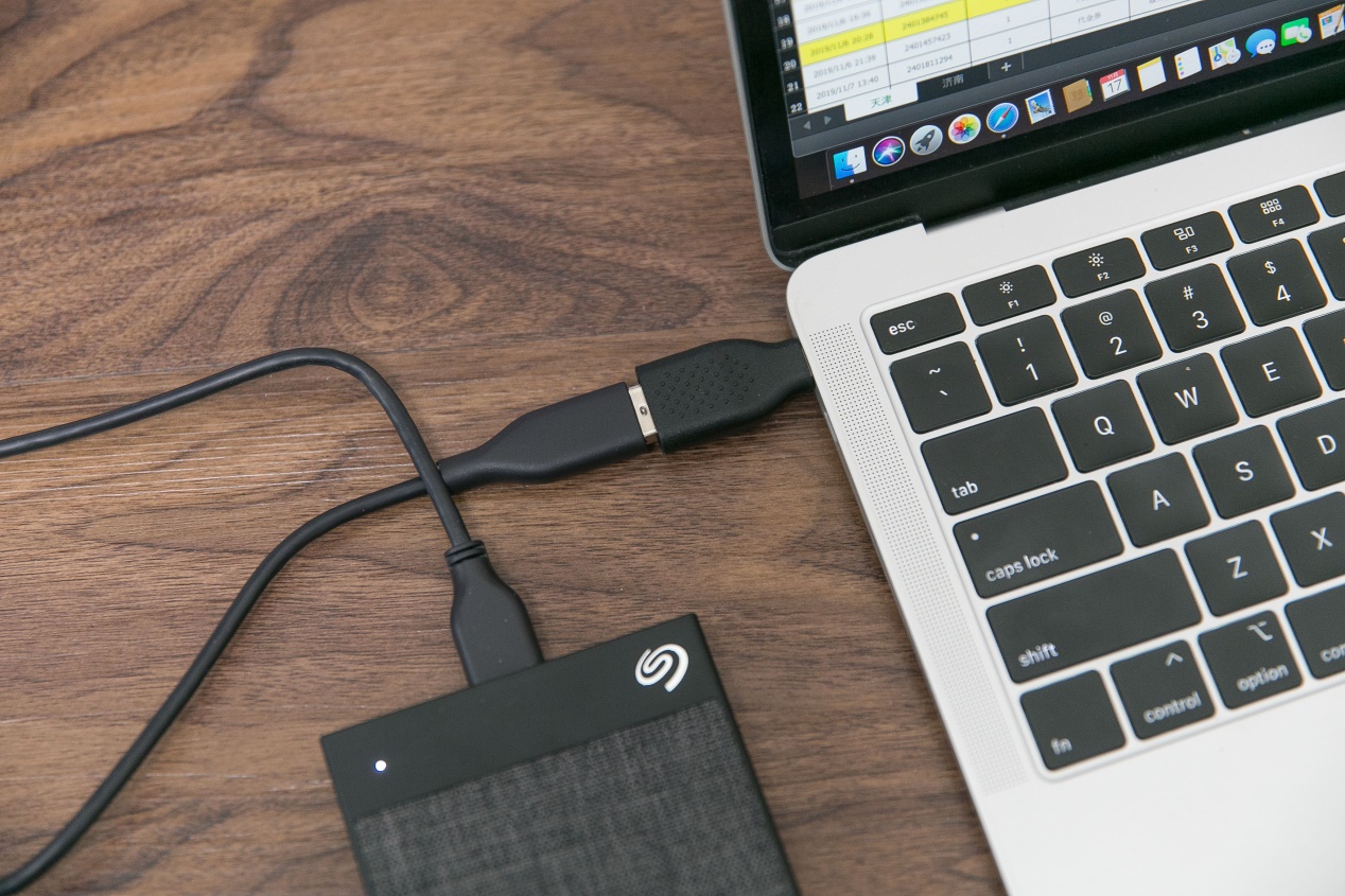 希捷固态移动硬盘最新评测,希捷固态移动硬盘推荐评测