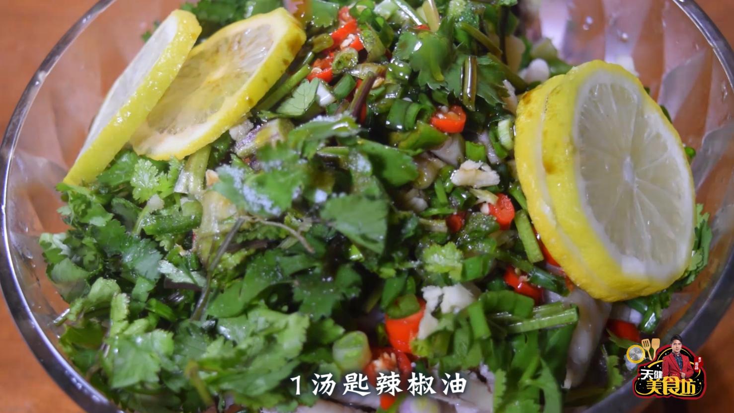 鸡爪这样做酸辣爽口吃起来真过瘾,鸡爪这样做香辣入味好吃又下饭