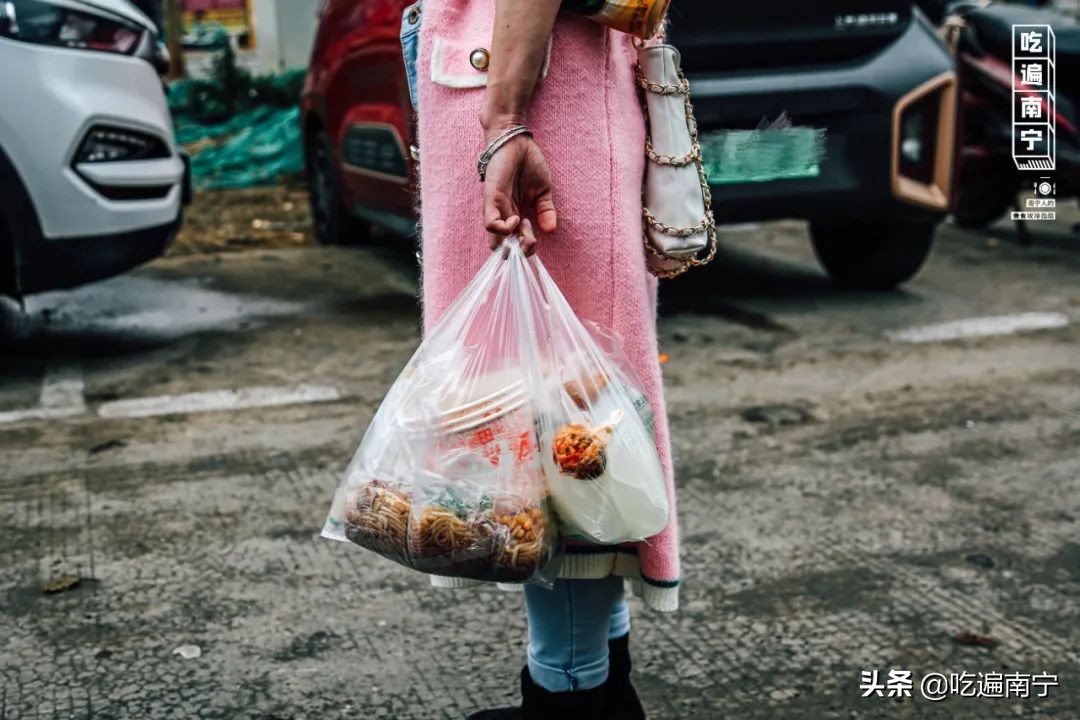 这碗桂林米粉不对劲，南宁人吃没毛病，桂林人看了一直骂