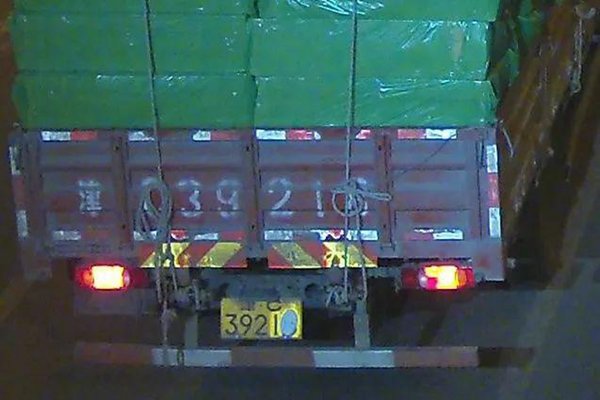 遮挡号牌驾驶本扣12分还能开车吗,现在故意遮挡号牌到底扣多少分