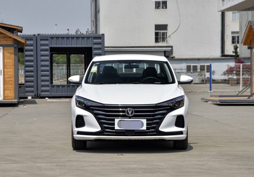 长安逸动家用代步值得购买吗,新款长安逸动手动豪华版