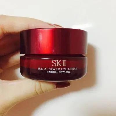 25岁以后每天都要用眼霜吗,25岁之后一定要用的眼霜