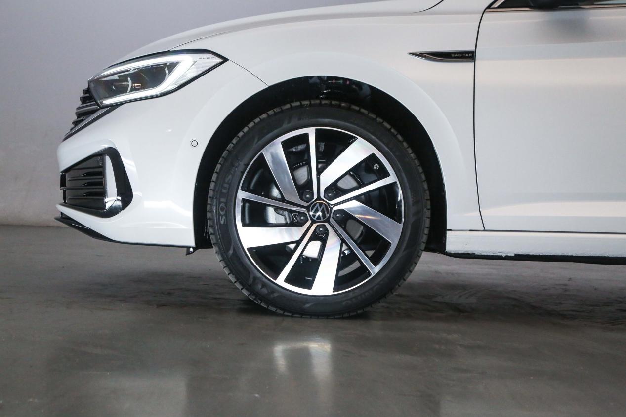 轿车大众速腾,大众紧凑型轿车速腾