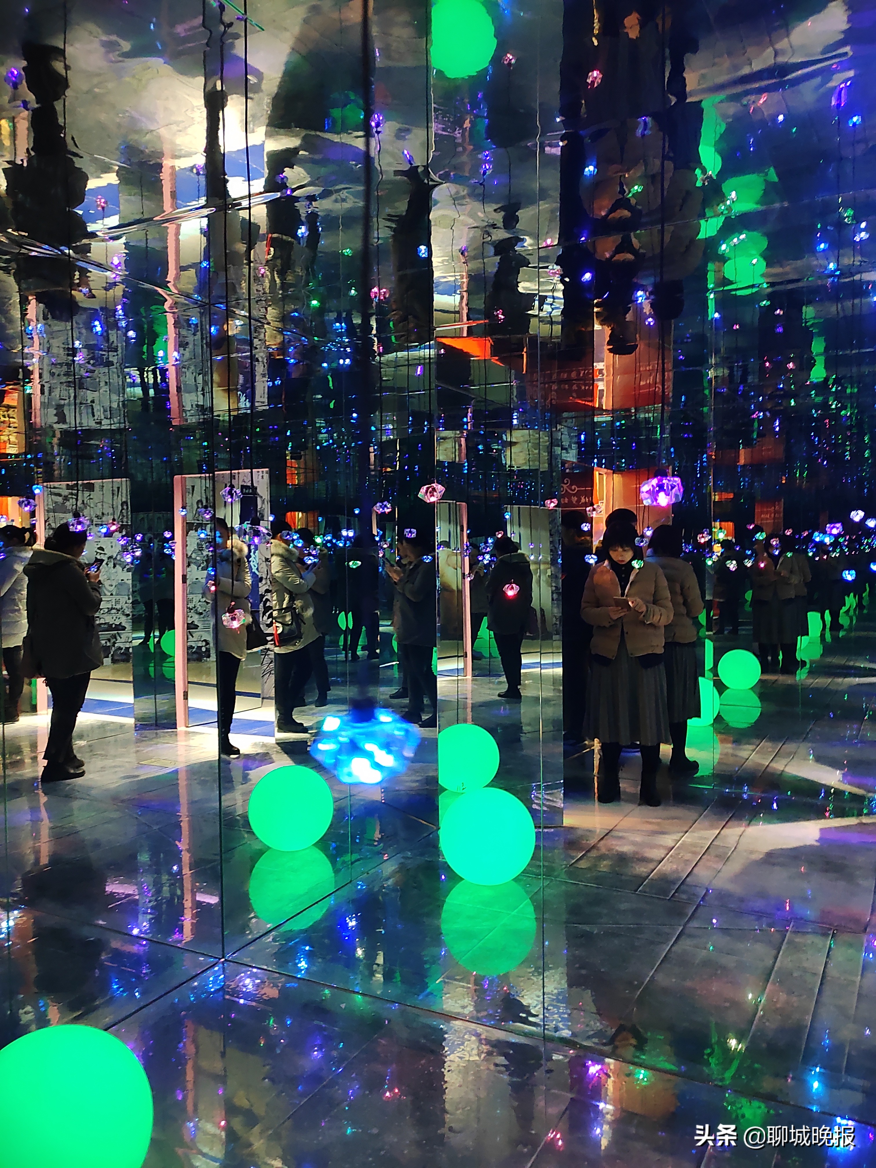 吃喝玩乐购尽在缤纷礼,金鼎商厦美食城