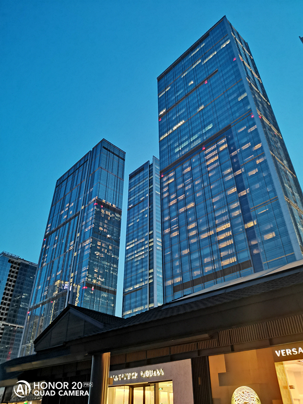 荣耀20pro拍照夜拍对比,荣耀20pro什么时候拍照最好