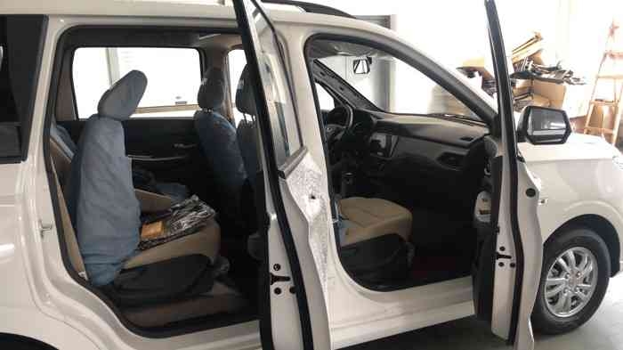 五菱宏光s5座版能拉多重货,85后帅气保安