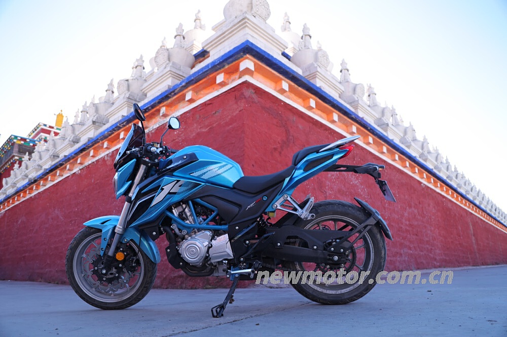 川西去看贡嘎雪山,川西看雪山和草原