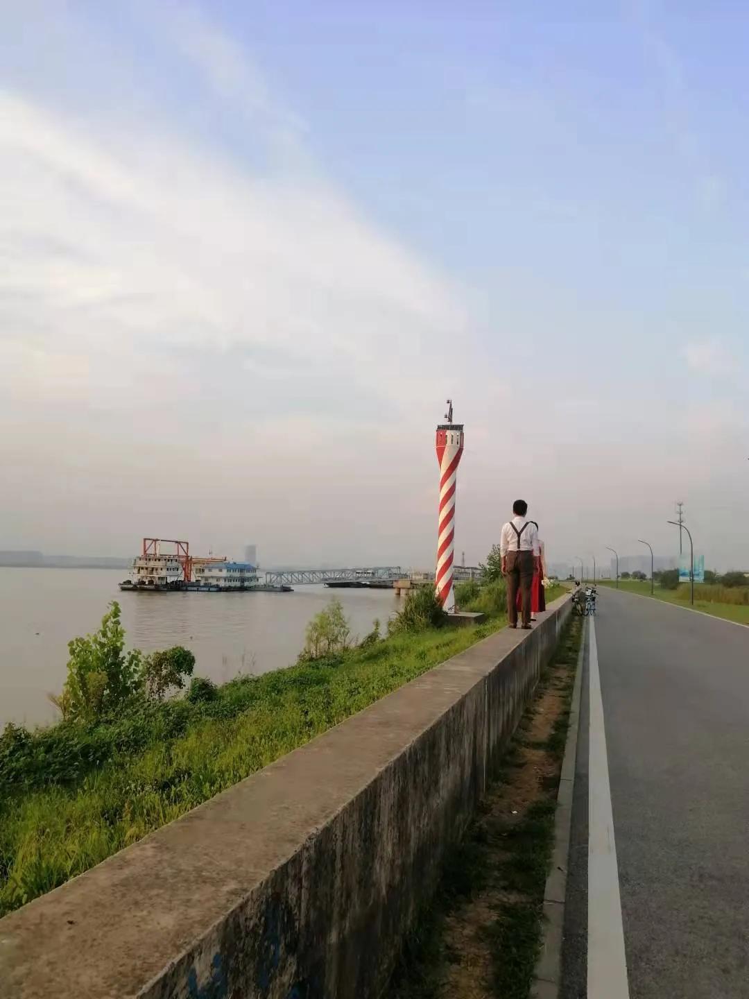 江心洲，一个景色秀丽的夹江岛，岛上的叠加和联排值得买吗？