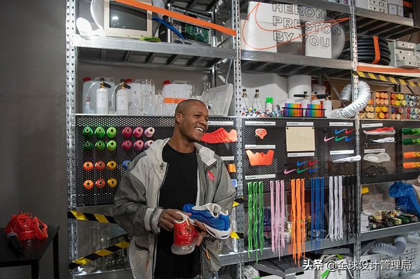 耐克设计师在米兰定制车间首次推出NikeAirMax