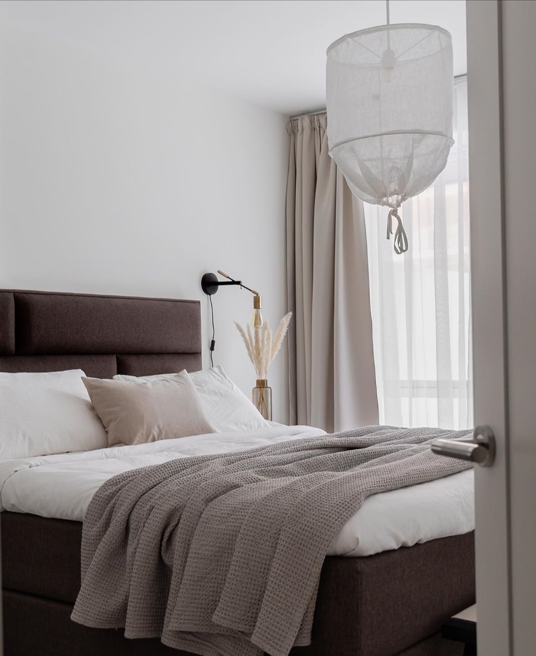 大地色系穿搭冬天,温暖大地是什么歌曲里面的