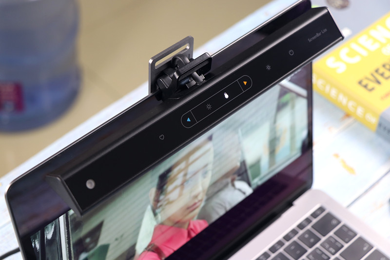 晚上看电脑觉得不舒服，试试这款