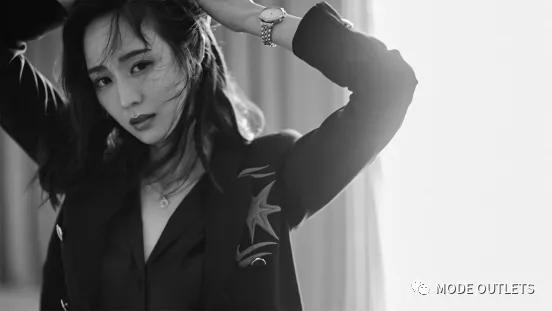 把阿玛尼的价格打下来,399元的阿玛尼手表