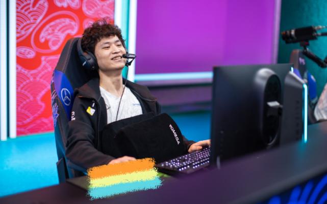 戏真多!焕烽当众给好友打字:陪我去一趟医院,我要看脑子