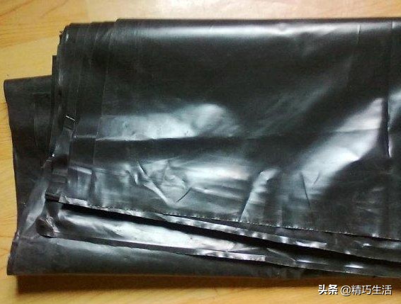 阴雨天衣服晾不干发馊怎么办,下雨天衣服不干怎么办小窍门