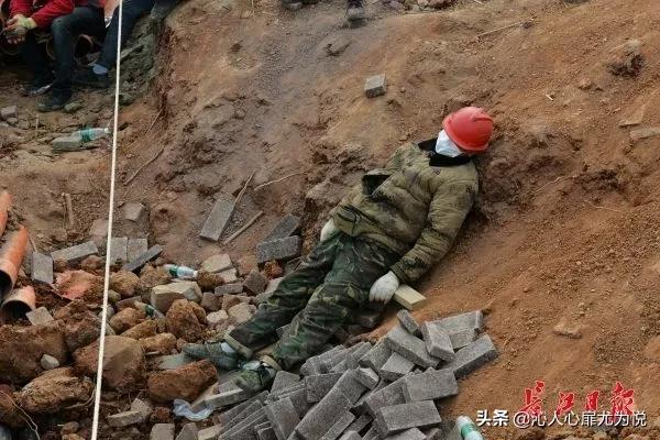 疫情面前我们该怎么去生活 (疫情期间你熬住了吗)