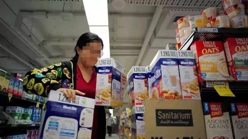 微商在朋友圈发很多广告,在朋友圈每天发营销广告违法吗