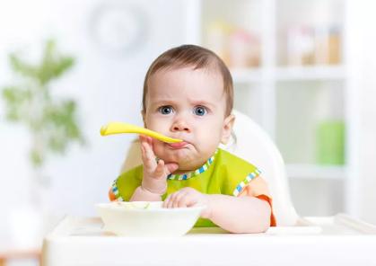 宝宝突然口水增多是什么原因,宝宝突然口水增多吃奶会哭