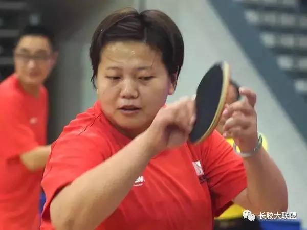 乒乓球比赛如何应对长胶削球选手,乒乓球业余比赛中遇到长胶