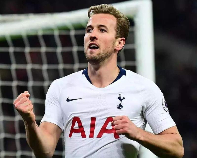 鍑仼鐣欏湪鐑埡鎴戜細鎴愪负浼犲,鍝堥噷鍑仼涓轰粈涔堜笉鐣欏湪鐑埡