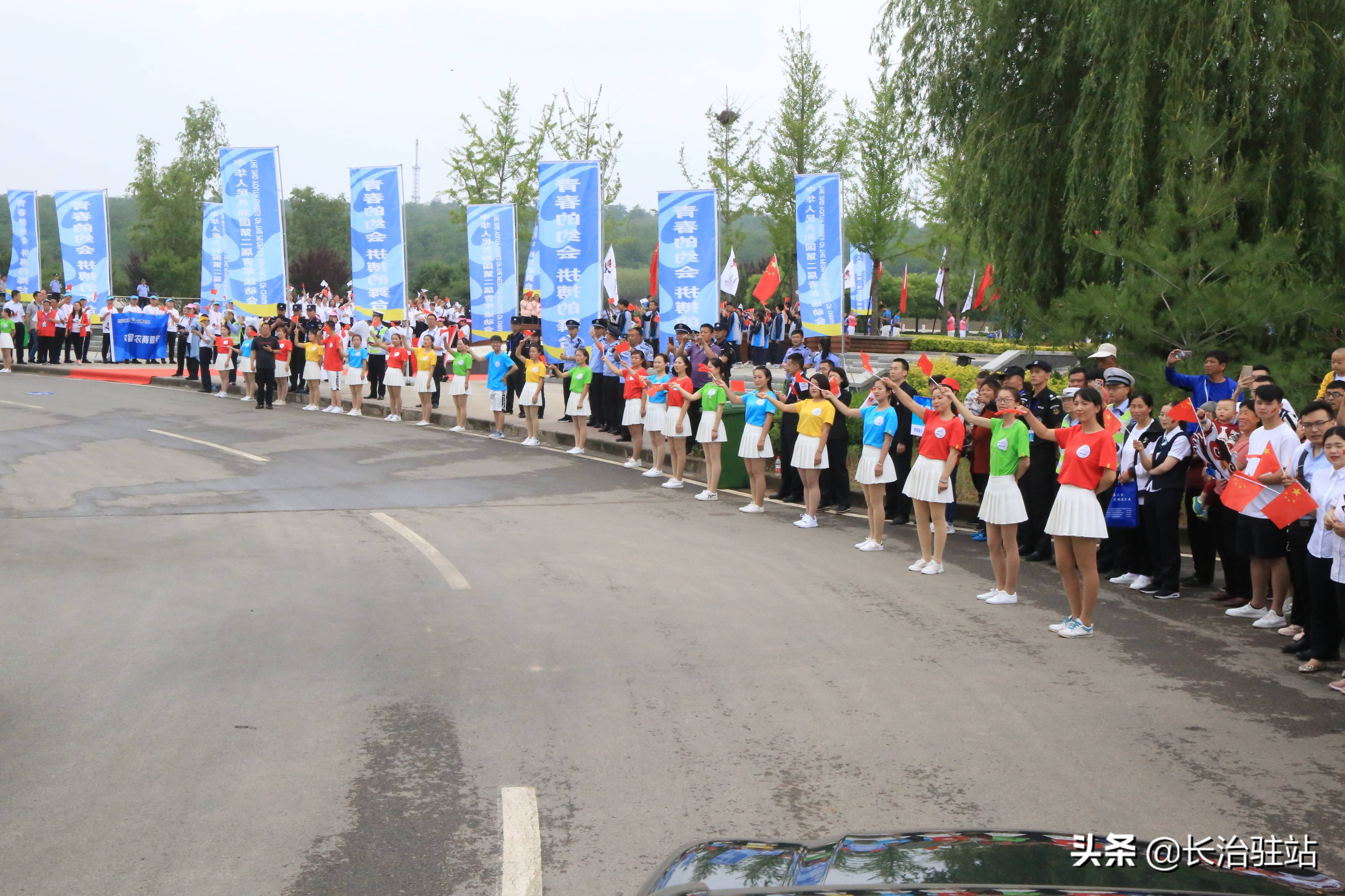 二青会实体火炬首站传递,二青会实体火炬传递完美收官